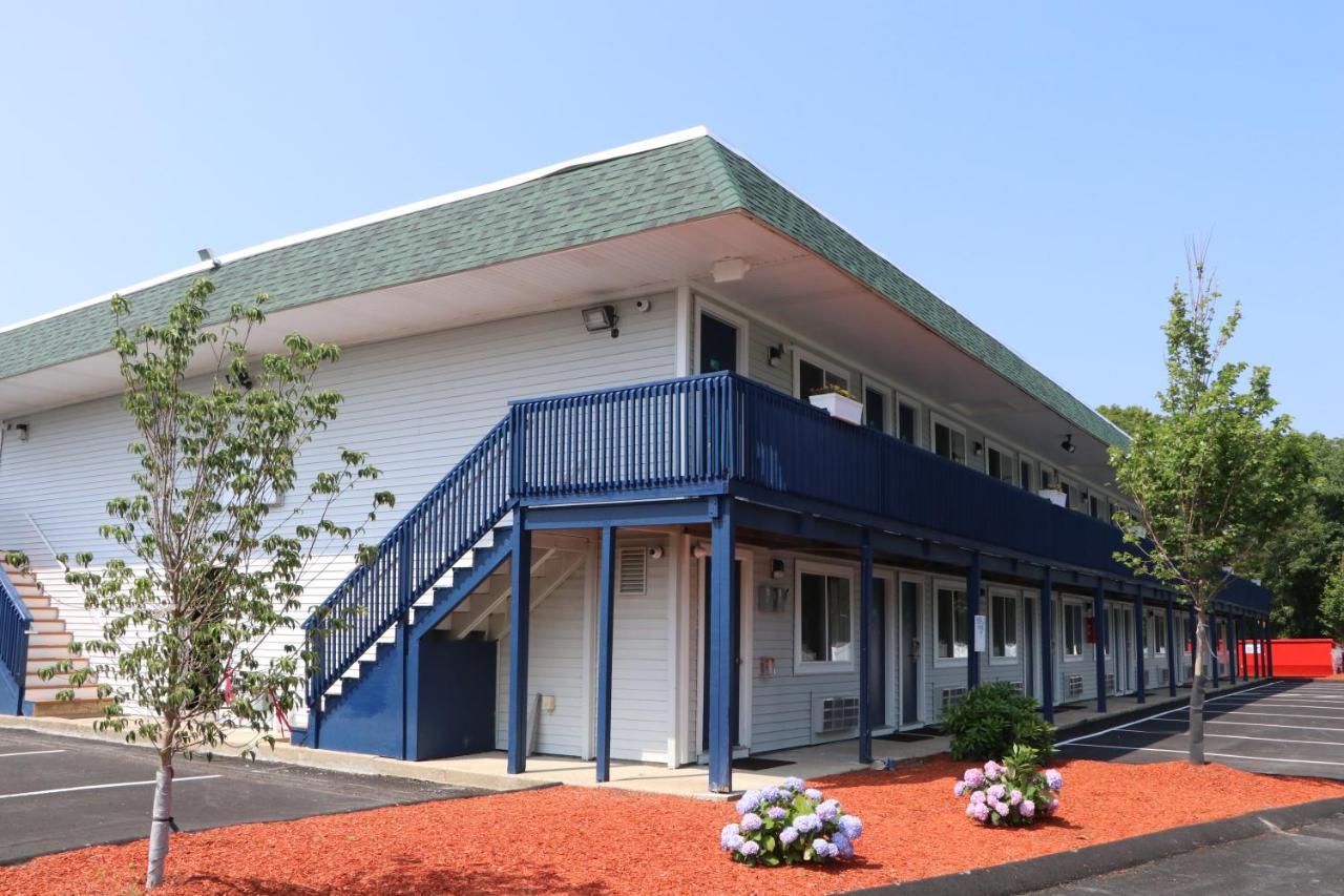 Sunbird Cape Cod Annex Hotel